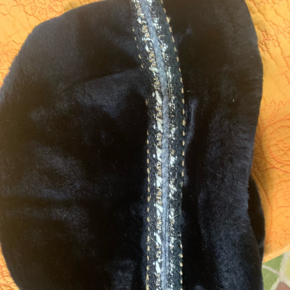 Hat - Picture 2 of 5
